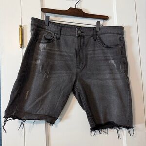 No Boundaries Men's Black Distressed Jean Shorts